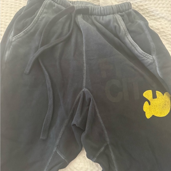 FREECITY
Super Fluffy Pocket Sweatpants - Picture 7 of 13